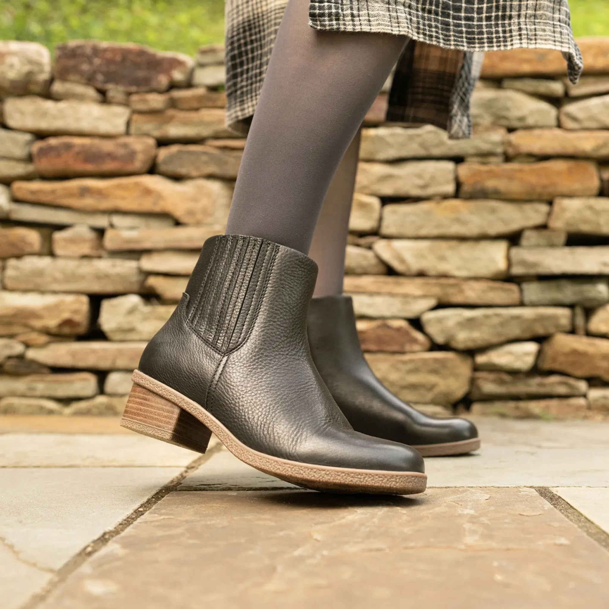 DANSKO WOMEN'S DAISIE BOOT - 2931472300